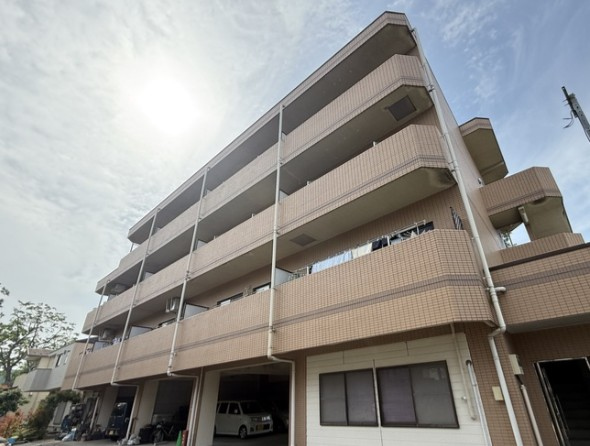 高尾駅 徒歩15分 構造:鉄筋コンクリート造